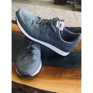 RARE!!! Nike Challenger OG SE Iron Grey Black - EXCELLENT CONDITION!